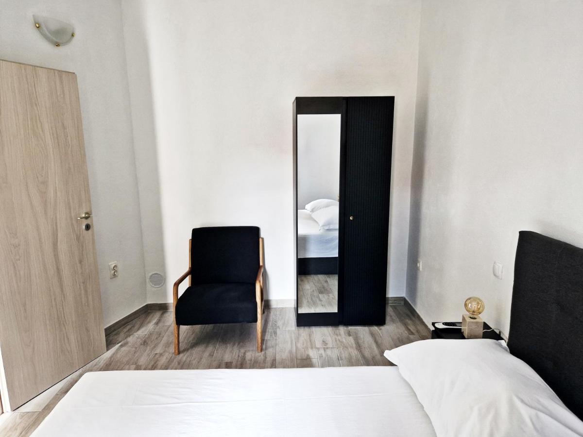 Hotel Kuca Za Odmor Dobrila à Jelsa  Extérieur photo